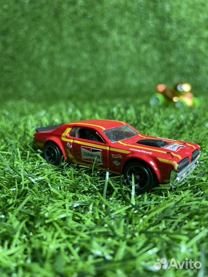 HOT Wheels '68 Ford Mercury Cougar - Красный