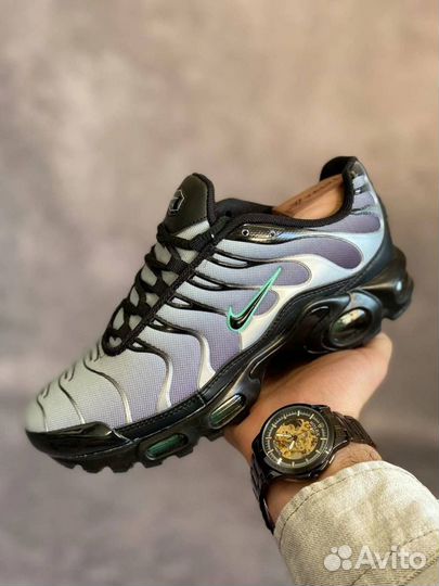 Кроссовки Nike Air Max Tn Plus