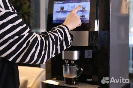 Профессиональная кофемашина для кофейни Jetinno