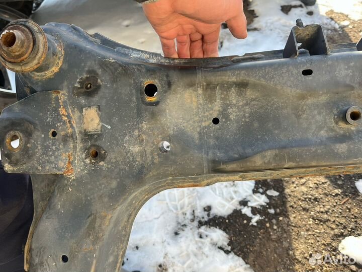 Подрамник передний nissan x trail t 31 j10