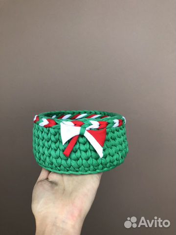 Вязанные корзинки, ёлки, сапожки, рождественские В