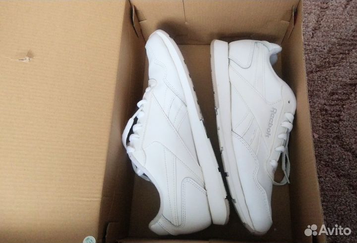 Кросовки reebok classic Кожа 26 см новые