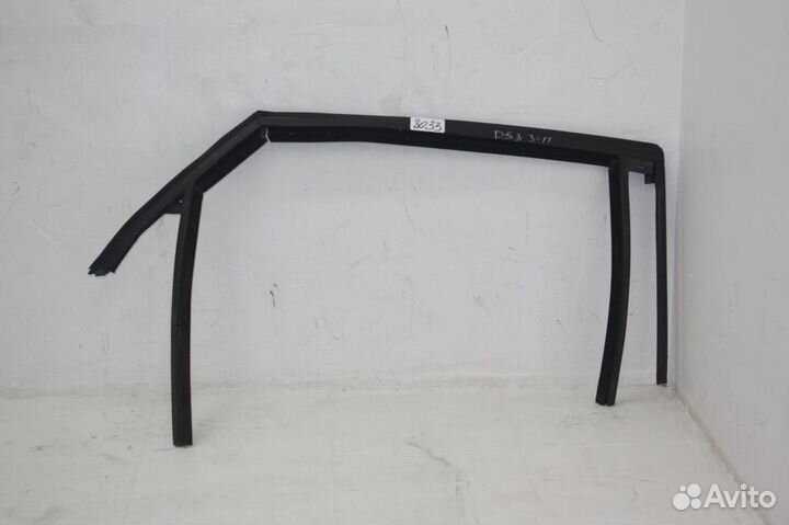 Уплотнитель стекла двери задней правой Peugeot-C