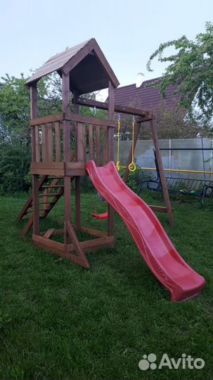 Детский игровой комплекс с горкой и качелями
