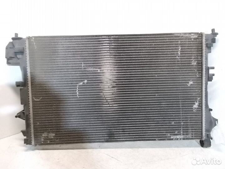 Радиатор охлаждения opel signum 2004 2,0 Benz