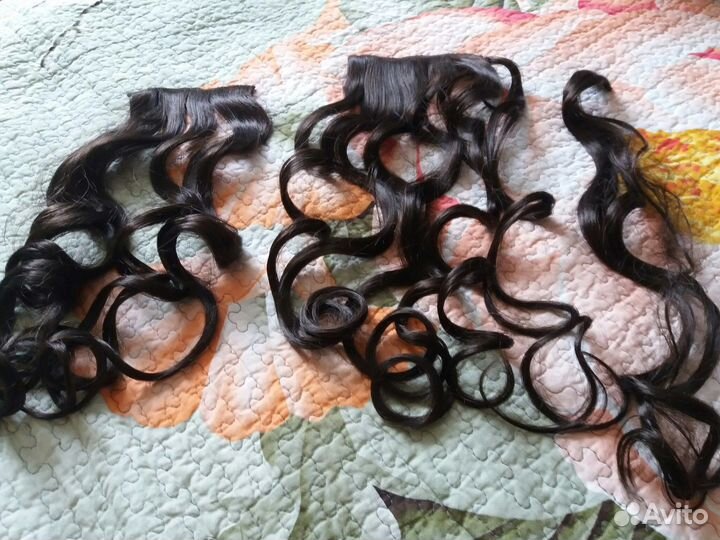 Искусственные пряди для волос на трессах
