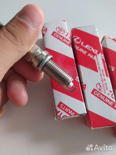 Свеча зажигания toyota (SC20HR11)