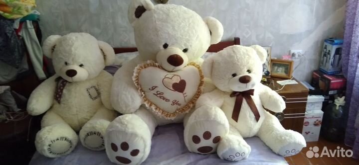 Большие плюшевые медведи