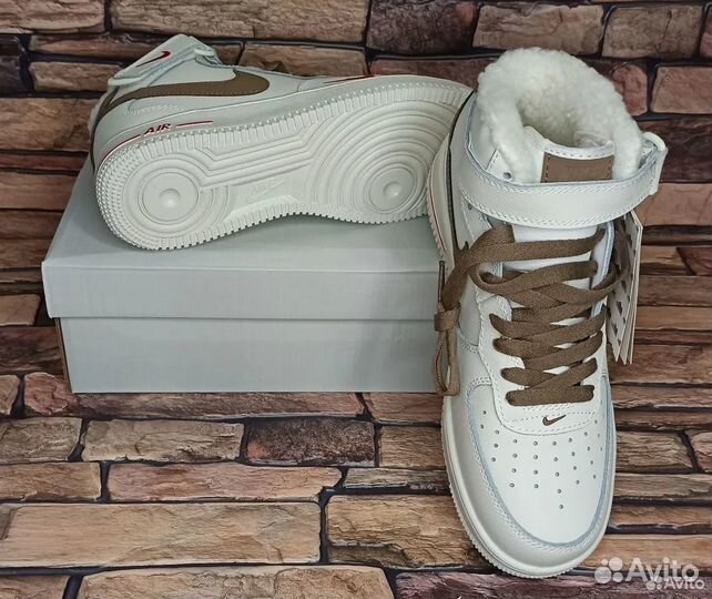 Кроссовки женские Nike Air Force 1 mid 07 зимние