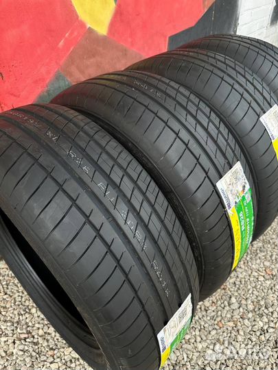 Kapsen RS26 255/45 R19