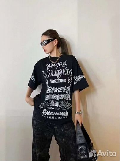 Футболка Balenciaga