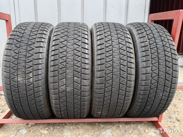 Bridgestone Blizzak DM-V3 225/55 R18