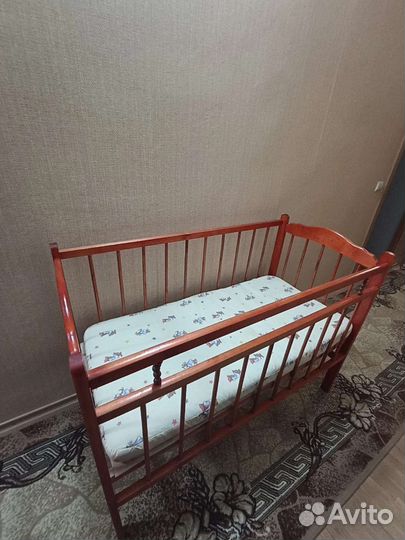 Детская кровать с матрасом