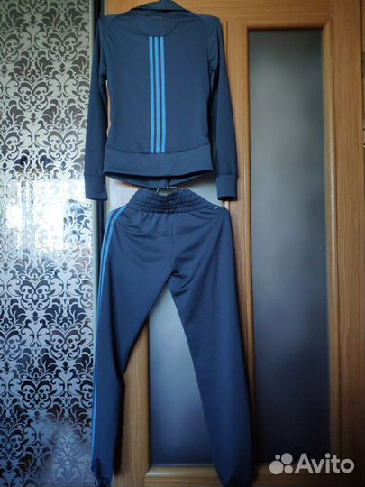 Костюм спортивный