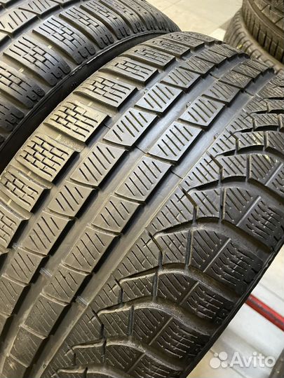 Pirelli P Zero Winter 245/35 R19