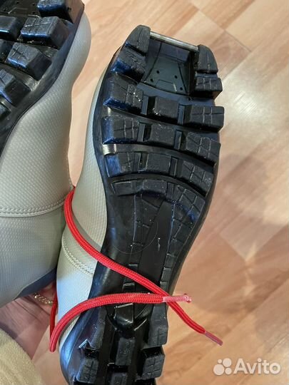 Беговые лыжи и ботинки