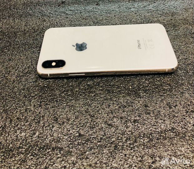 iPhone X, 64 ГБ