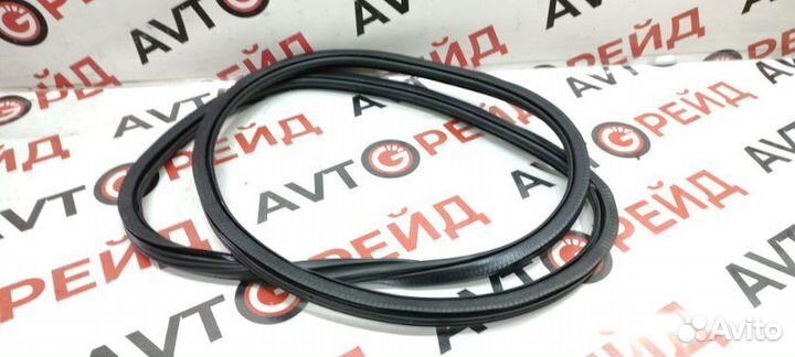 Уплотнение двери заднее Audi A6 4G CGW 18.04.2011