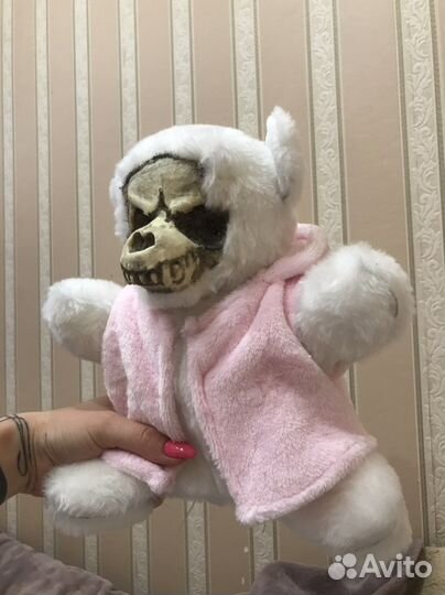 Зомби мишка в жилете зайца