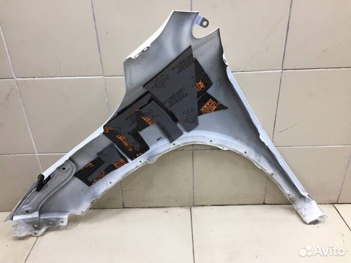 Крыло переднее правое прошумлено Lexus RX