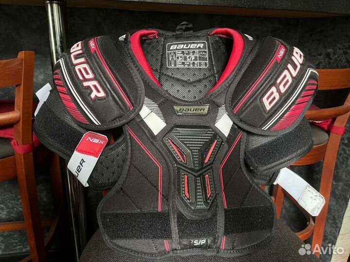 Шорты, шлем, нагрудник