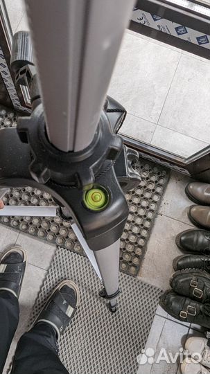 Штатив для видеокамеры и фотоаппарата