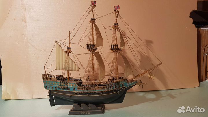 Модель парусника Орел СССР пластик