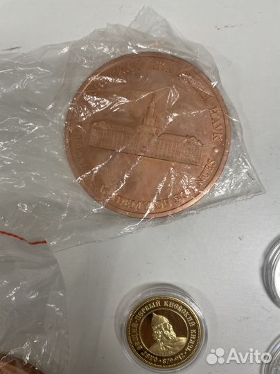 Монеты подарочные декоративные сувенирные