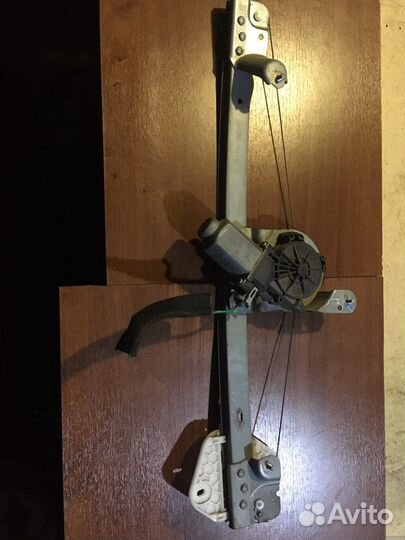 Электростеклоподьемник на renault logan1