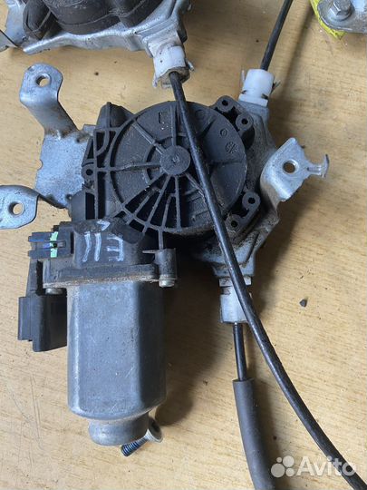 Моторчик стеклоподъемника ниссан note E11