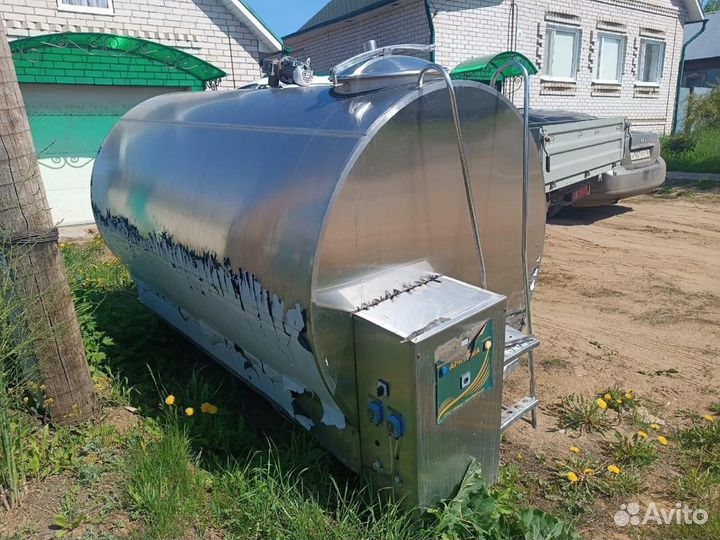 Танк охладитель молока бу