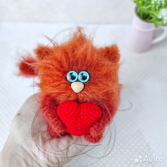 Кото-шарики ручной работы в подарок любителю кошек