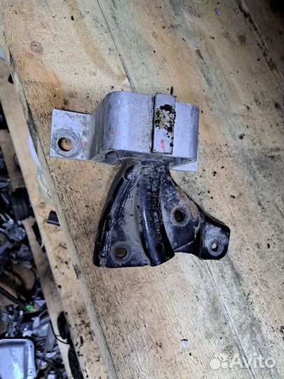 Подушка двигателя для Рено Логан