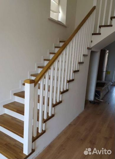 Лестница между этажами LTN-8991