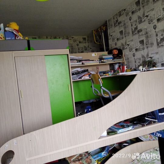 Стол чердак с шкафом для одежды подиум Bambini