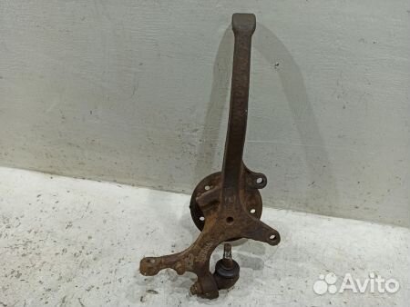 Кулак передний левый A2023300020