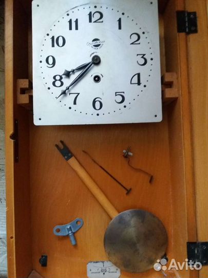 Часы настенные продам