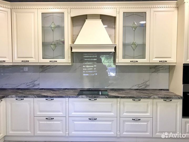 Кухонный гарнитур классика любой сложности