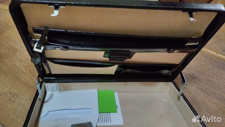 Кейс дипломат