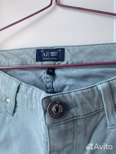Джинсы armani женские 26