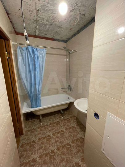 4-к. квартира, 90 м², 1/9 эт.