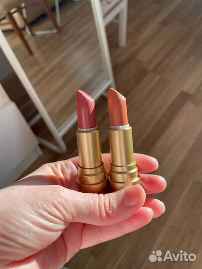 Косметика 14 предметов. Тени, помады, тушь, блеск