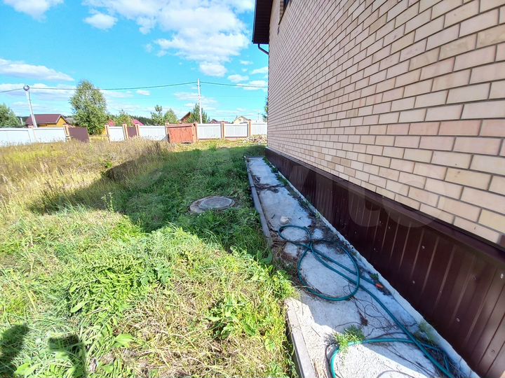 Коттедж 205 м² на участке 9 сот.