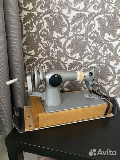 Швейная машина Подольск ручная