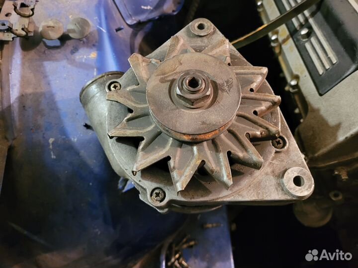 Генератор bosh bmw e34 m5 бмв е34 м5 140А s38 3.8