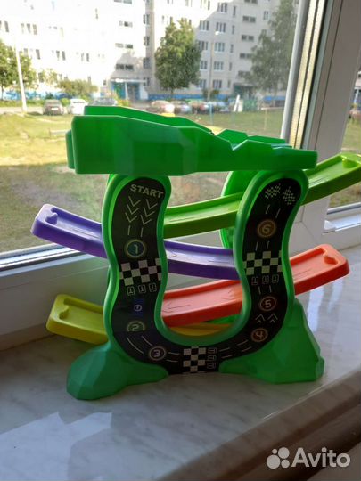 Автотрек и 2 машинки