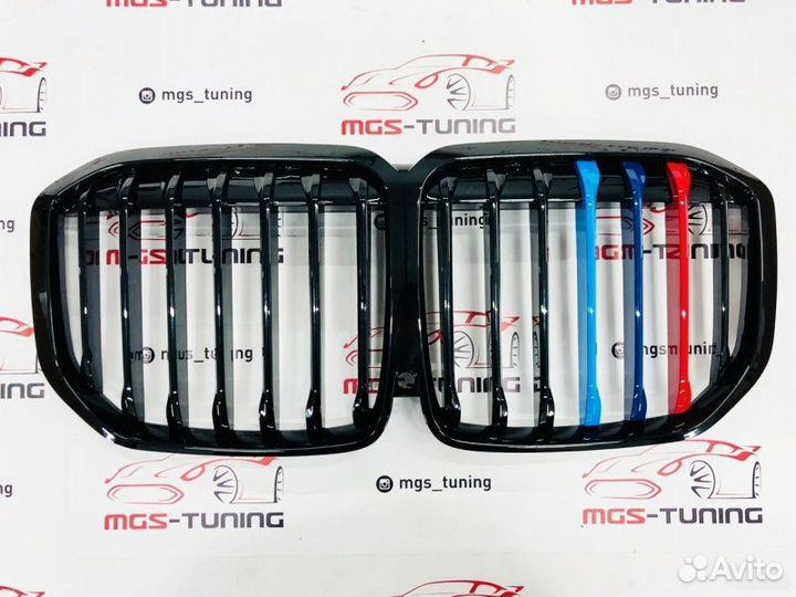 Решетка BMW Х7 G07 M-Perfomance с триколором