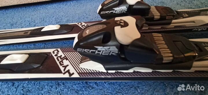 Горные лыжи, палки, ботинки, очки-маска, балаклава