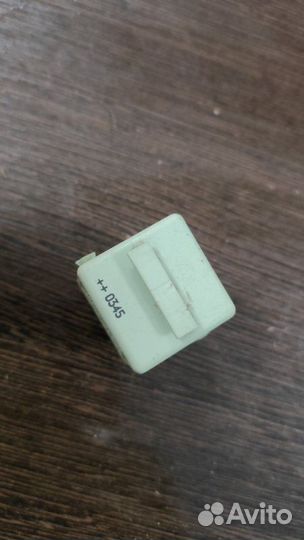 Реле Bmw X5 E53 M62 4.6IS 2002