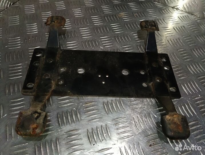 Кронштейн ford GC46-10N743-AA